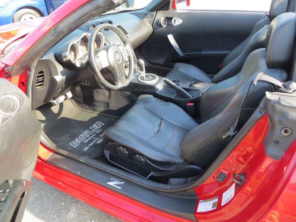 2005 Nissan 350Z Image 7