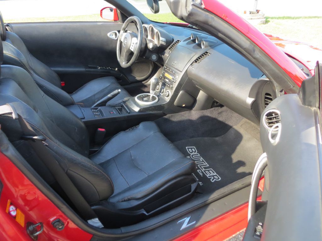 2005 Nissan 350Z Image 8