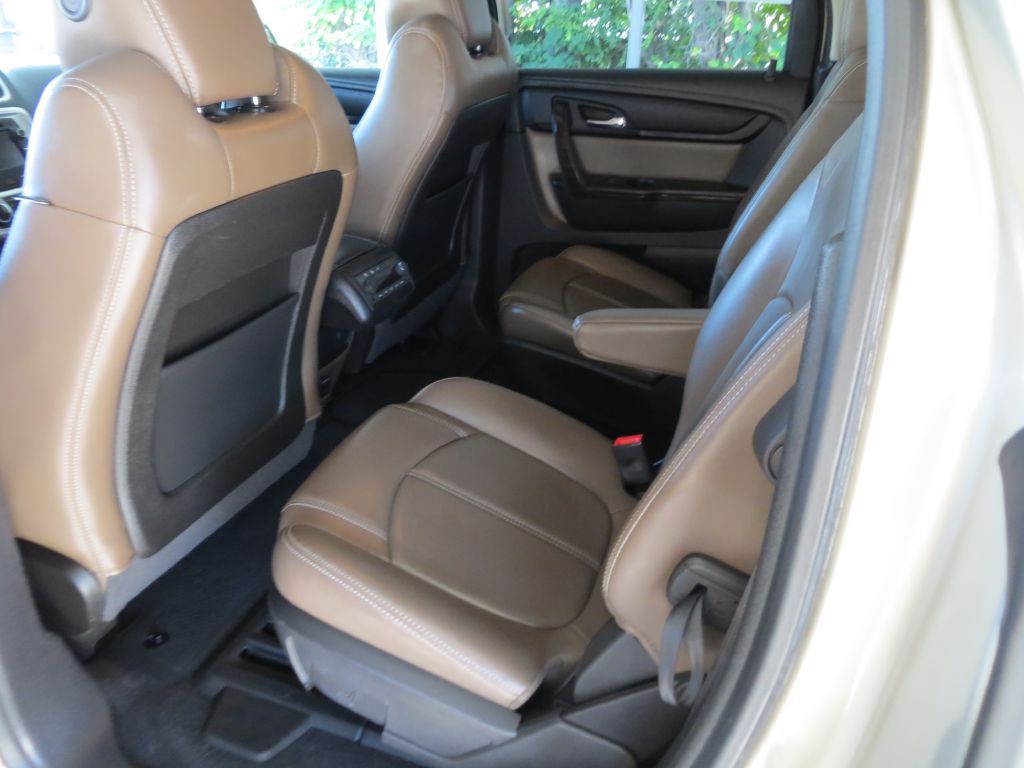 2015 GMC Acadia Image 8