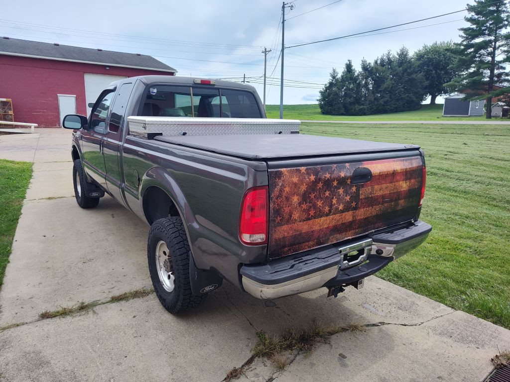 2004 Ford F-250 Image 2