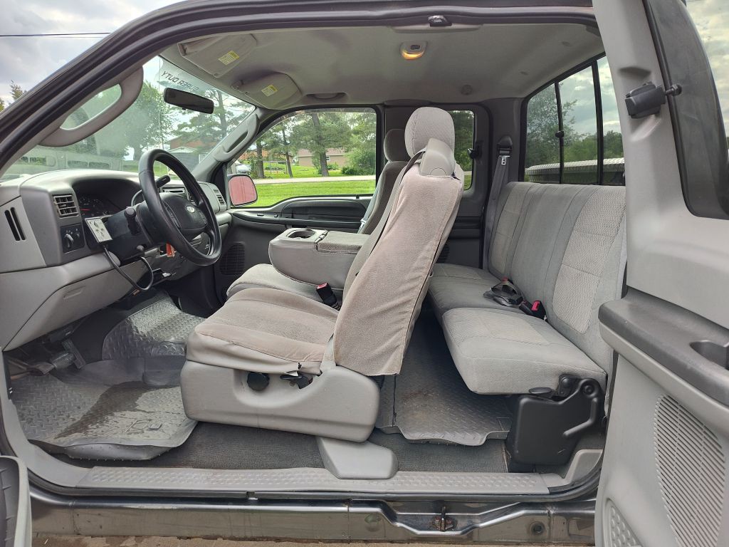 2004 Ford F-250 Image 5