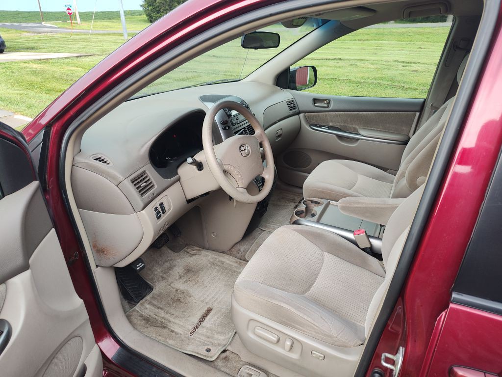 2007 Toyota Sienna Image 5