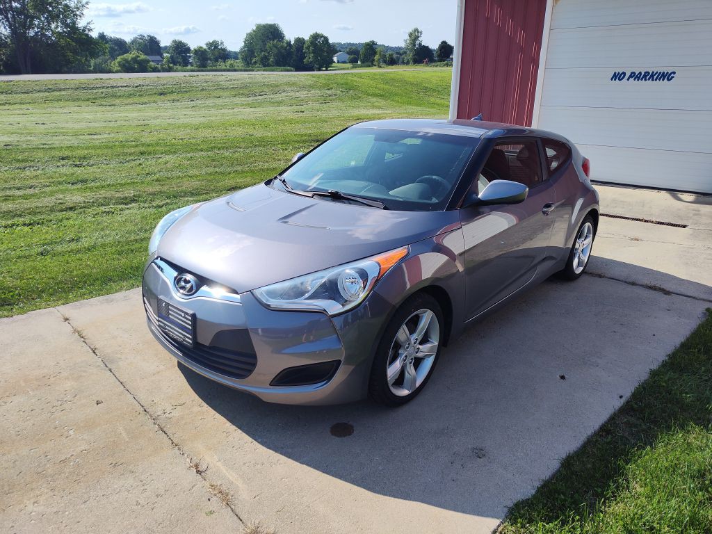 2013 Hyundai Veloster Image 1
