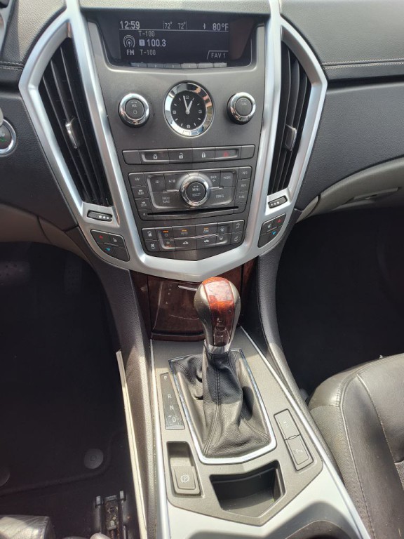2010 Cadillac SRX Image 8