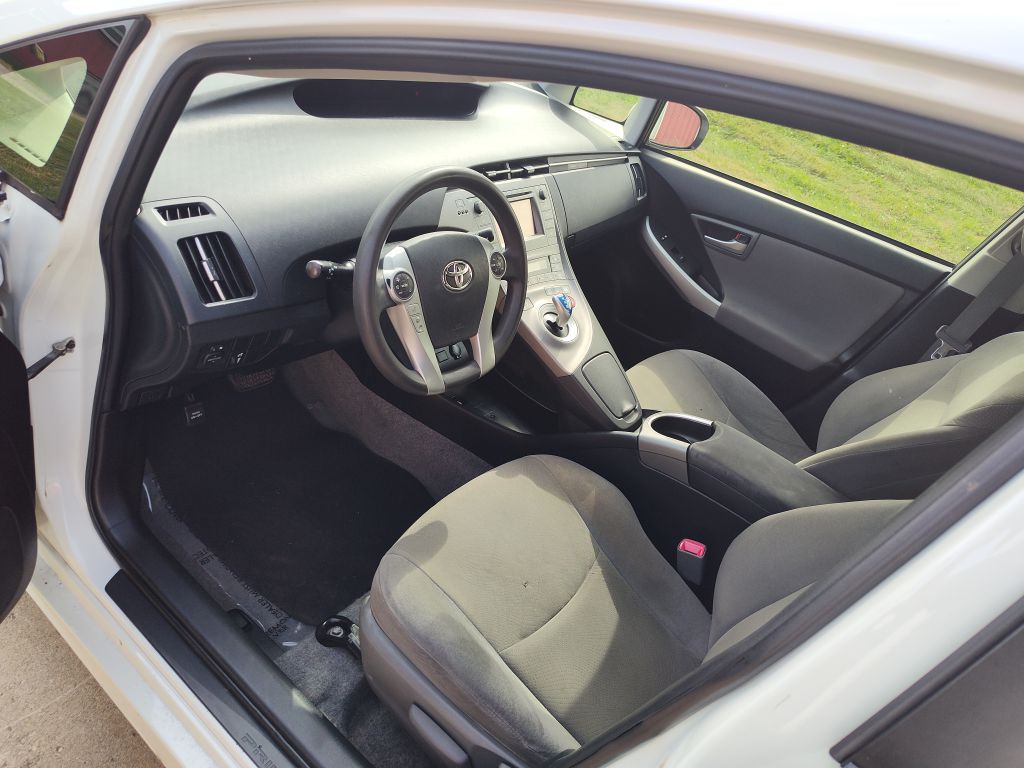 2012 Toyota Prius Image 5