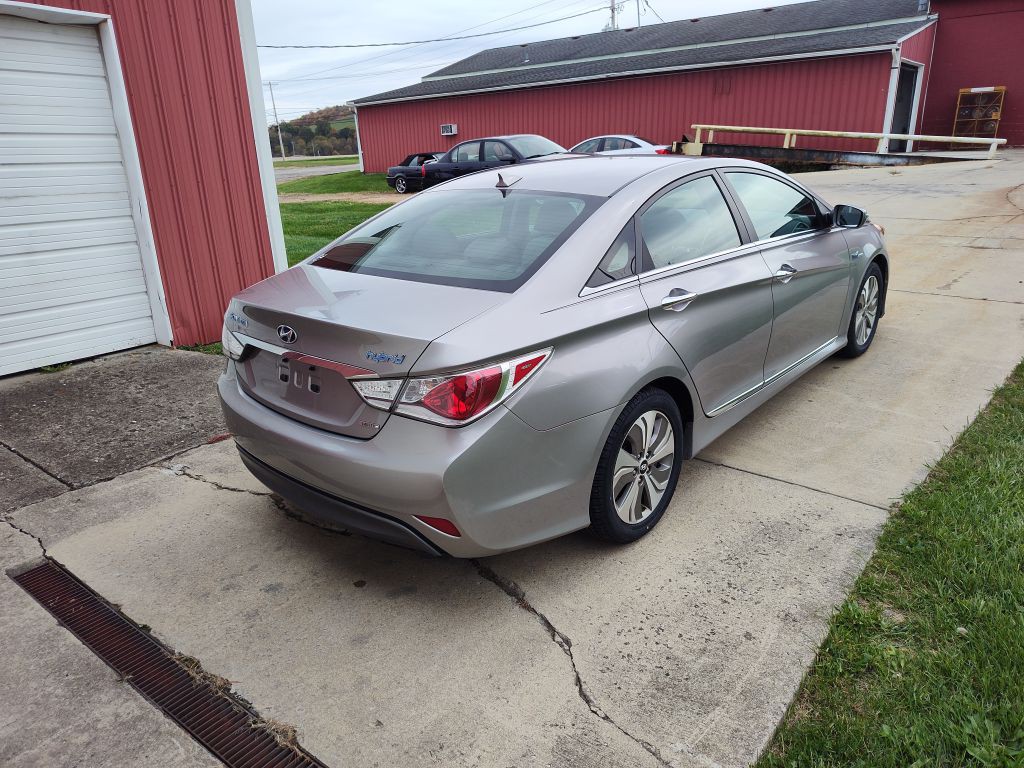 2013 Hyundai Sonata Image 3