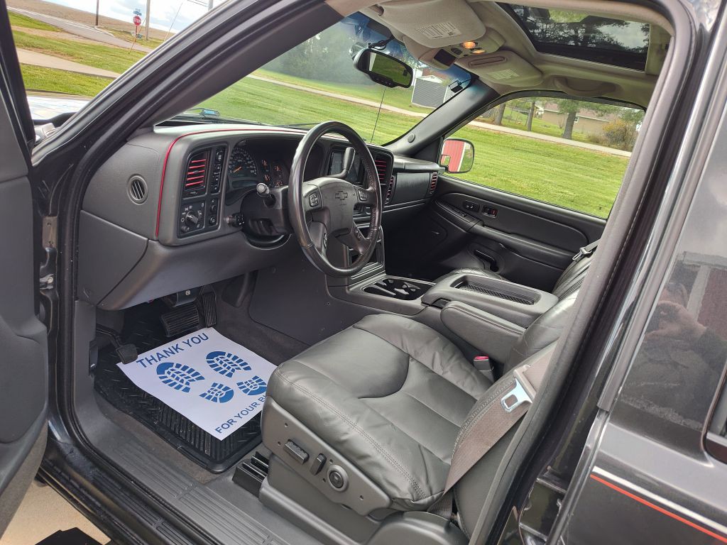 2004 Chevrolet Avalanche Image 5