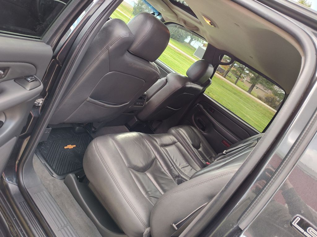 2004 Chevrolet Avalanche Image 6