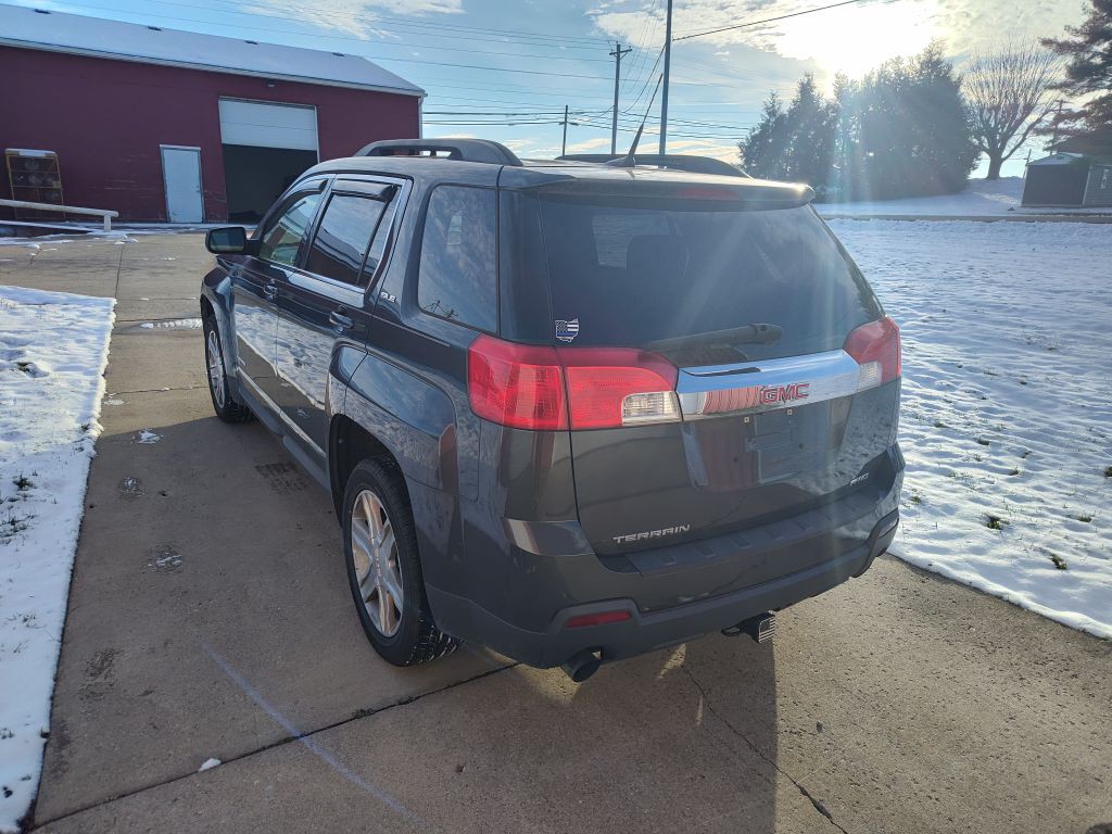 2011 GMC Terrain Image 2