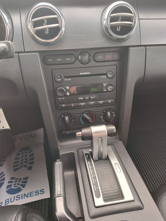 2006 Ford Mustang Image 7