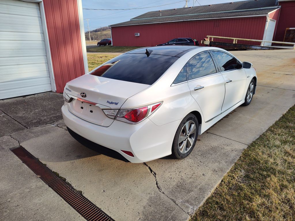 2011 Hyundai Sonata Image 3