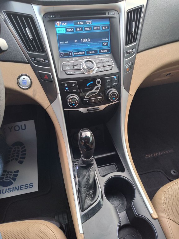 2011 Hyundai Sonata Image 8