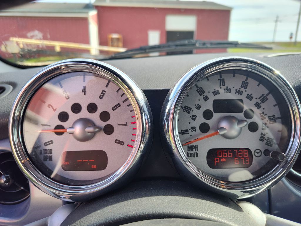 2006 MINI Cooper Image 6