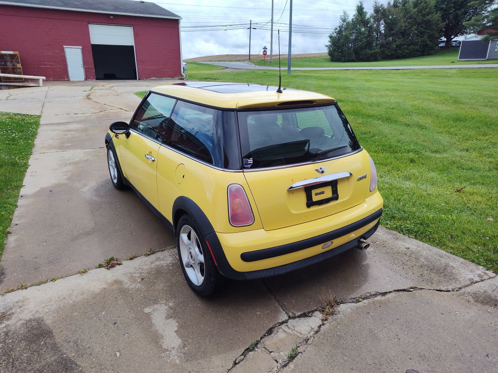 2003 MINI Cooper Image 2