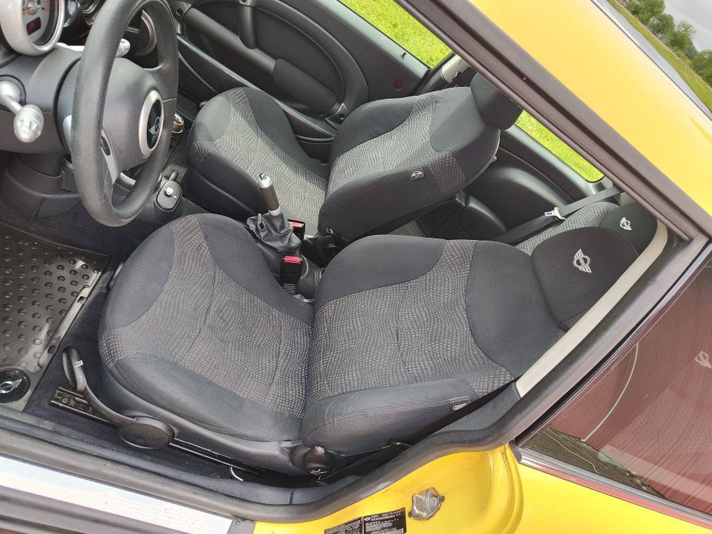 2003 MINI Cooper Image 5