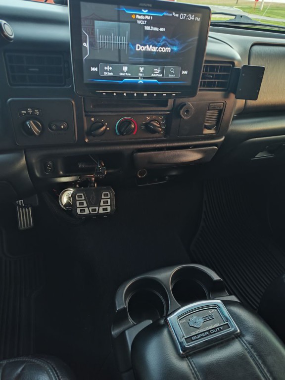 2004 Ford F-250 Image 8