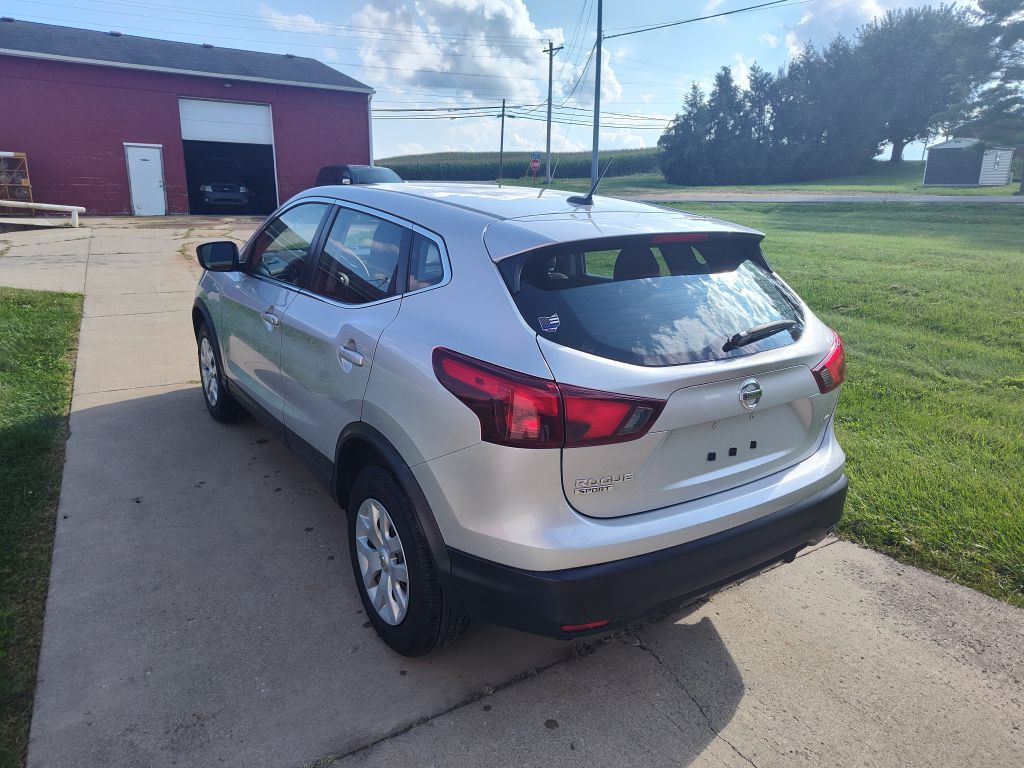 2019 Nissan Rogue Image 2