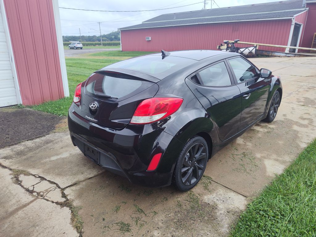 2016 Hyundai Veloster Image 3