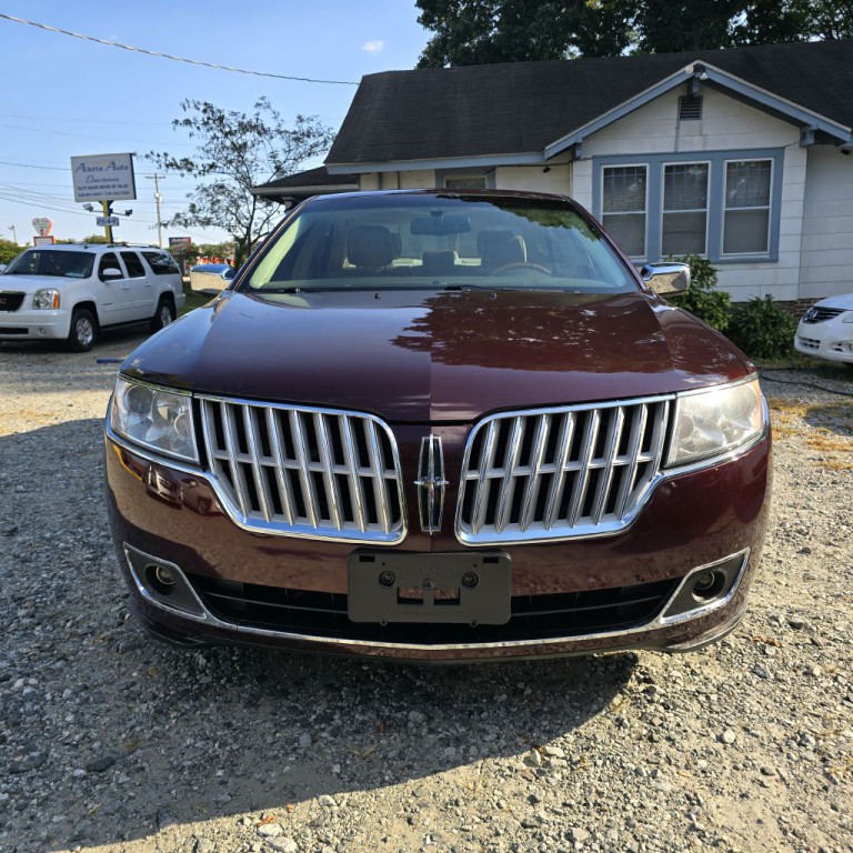 2011 Lincoln MKZ Image 2
