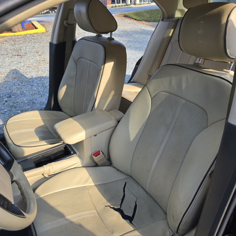 2011 Lincoln MKZ Image 9