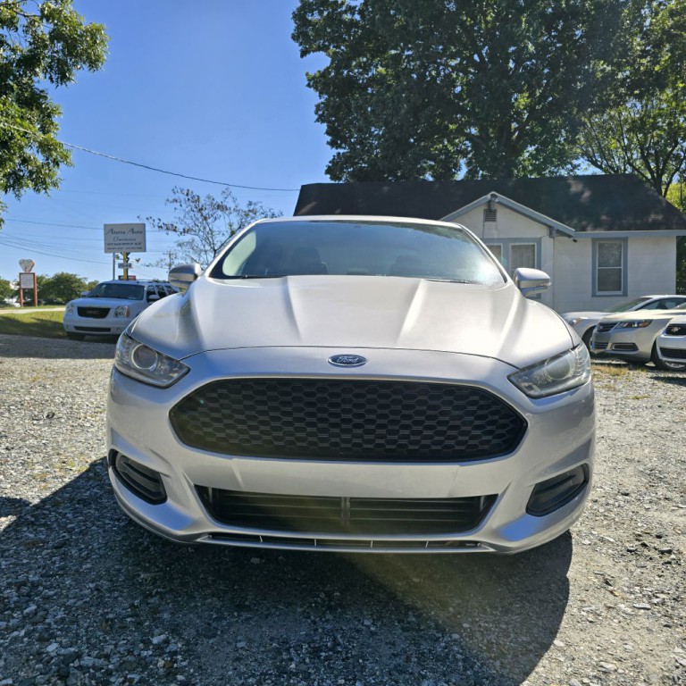 2016 Ford Fusion Image 2