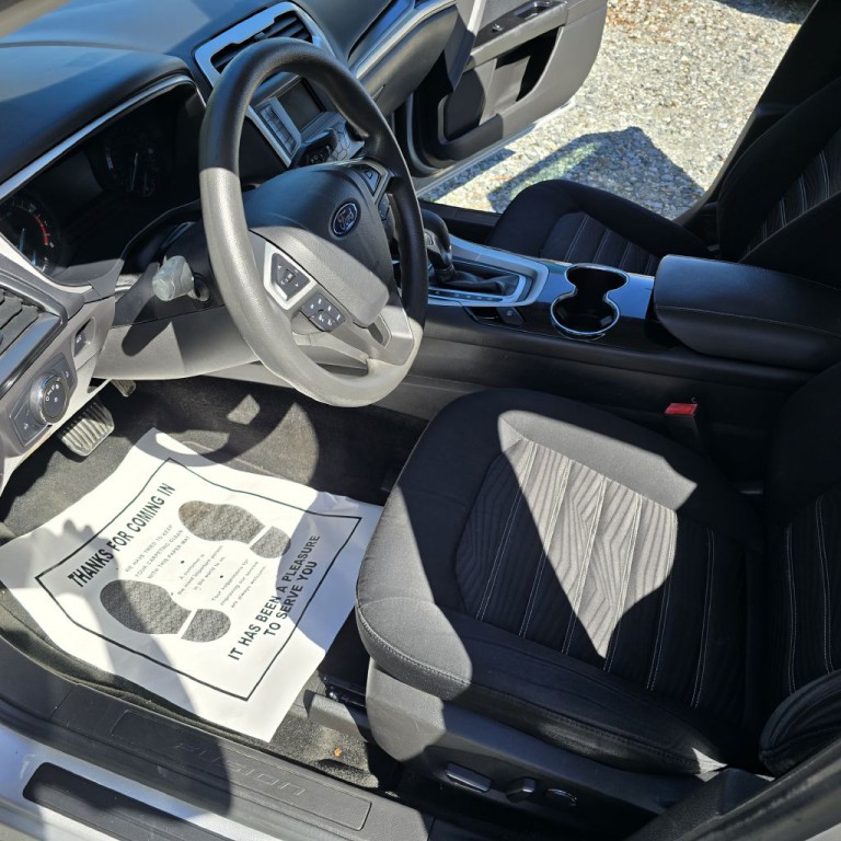 2016 Ford Fusion Image 8