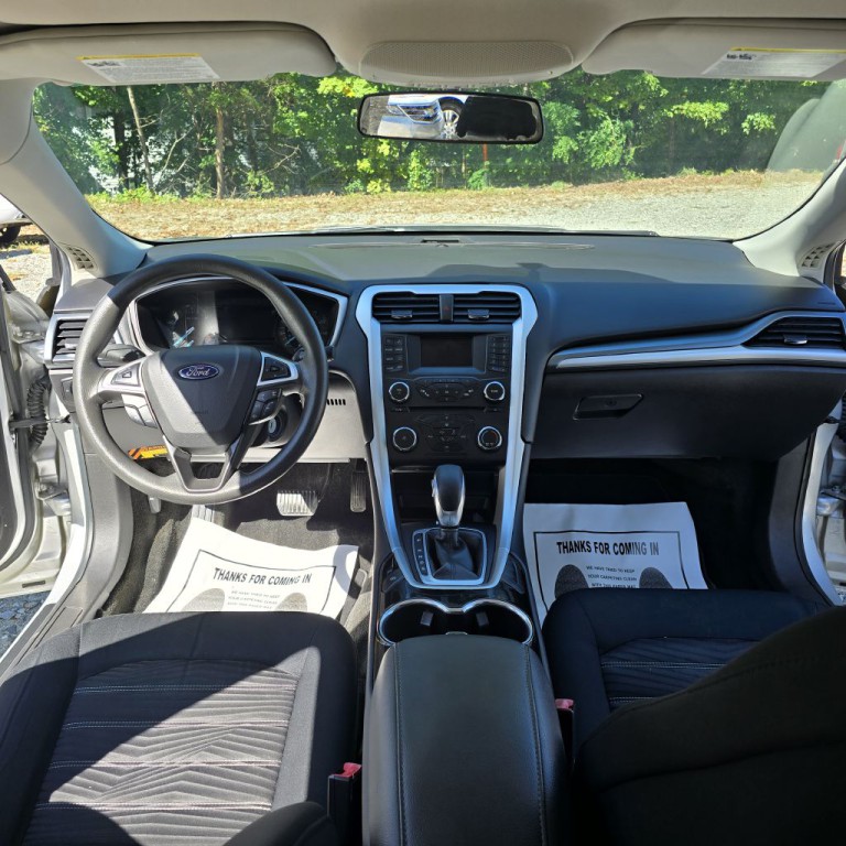 2016 Ford Fusion Image 14