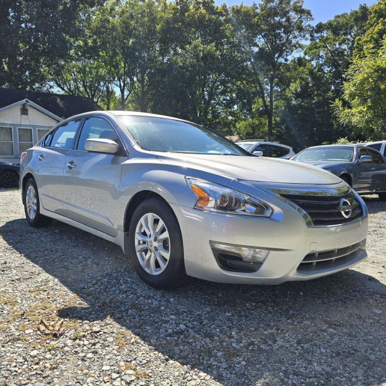 2015 Nissan Altima Image 1