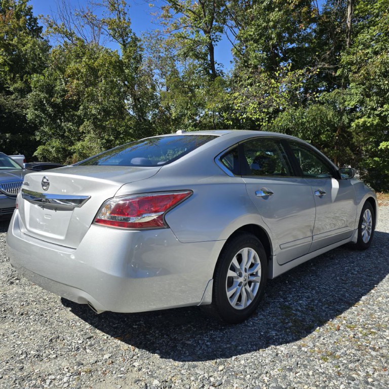 2015 Nissan Altima Image 4
