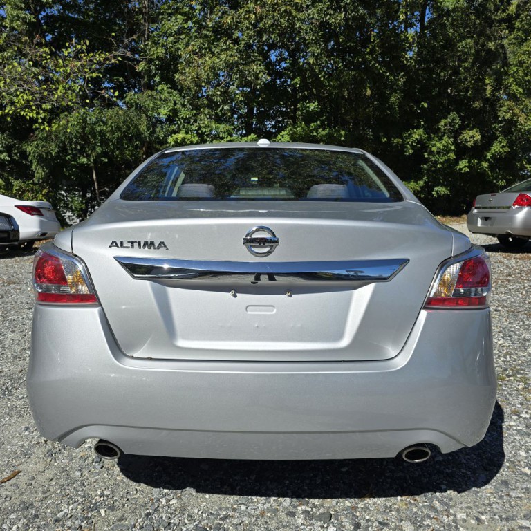 2015 Nissan Altima Image 5