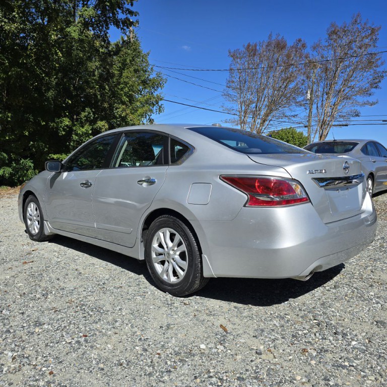 2015 Nissan Altima Image 6