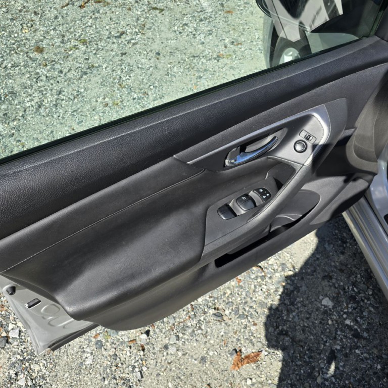 2015 Nissan Altima Image 7