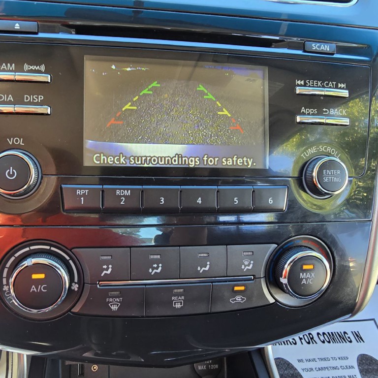2015 Nissan Altima Image 10
