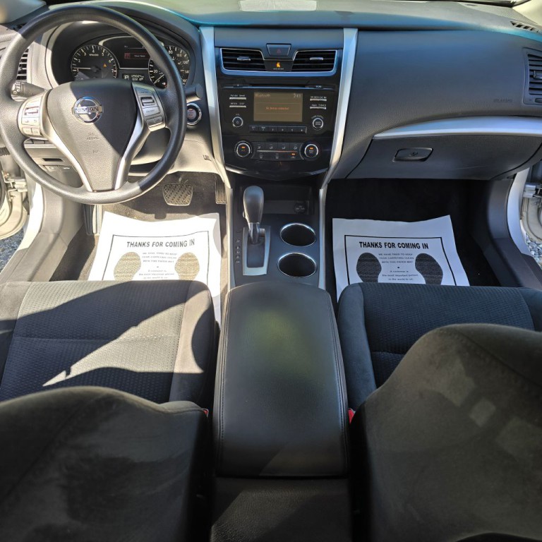 2015 Nissan Altima Image 14
