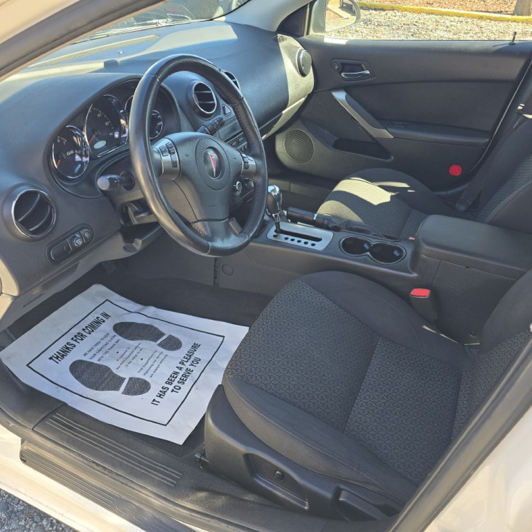 2008 Pontiac G6 Image 8