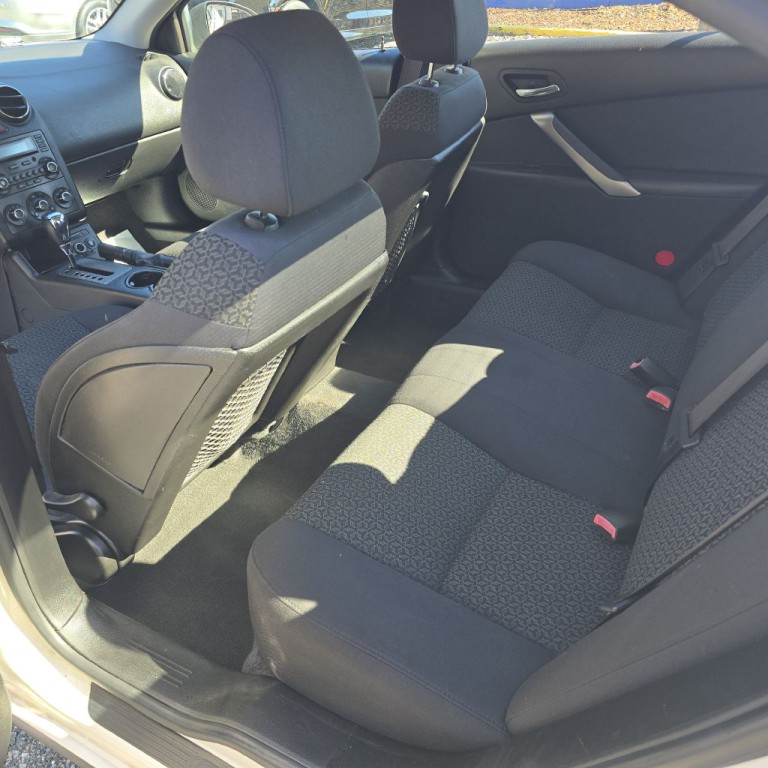 2008 Pontiac G6 Image 9