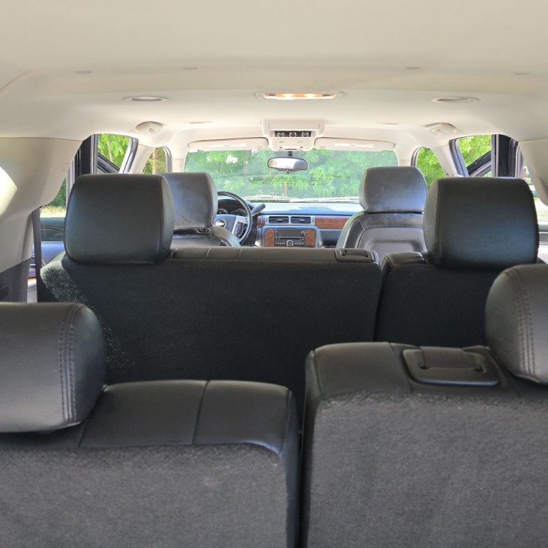 2011 Chevrolet Suburban Image 18