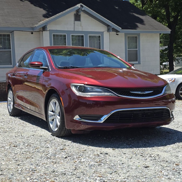 2015 Chrysler 200 Image 3