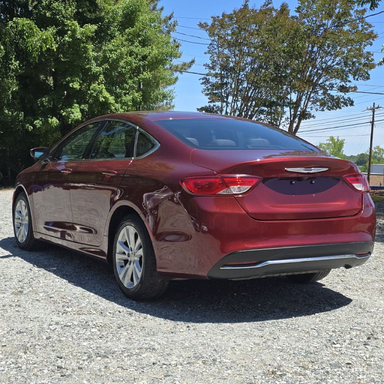 2015 Chrysler 200 Image 6