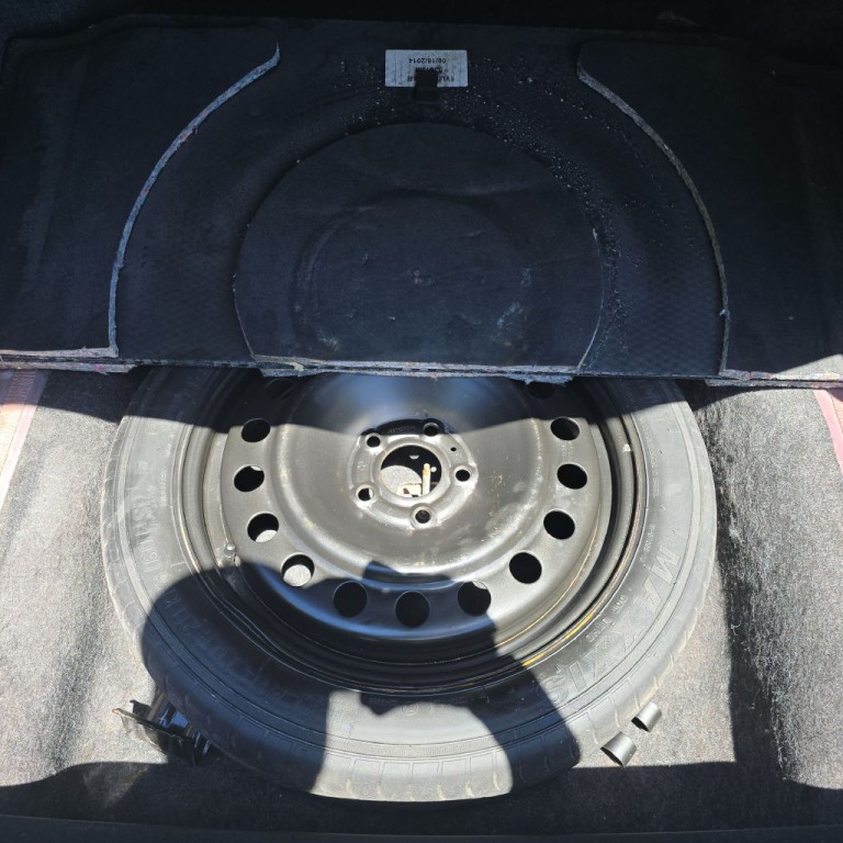 2015 Chrysler 200 Image 17