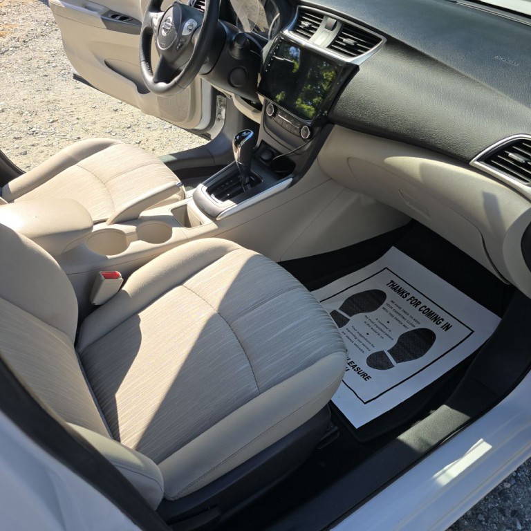 2016 Nissan Sentra Image 15