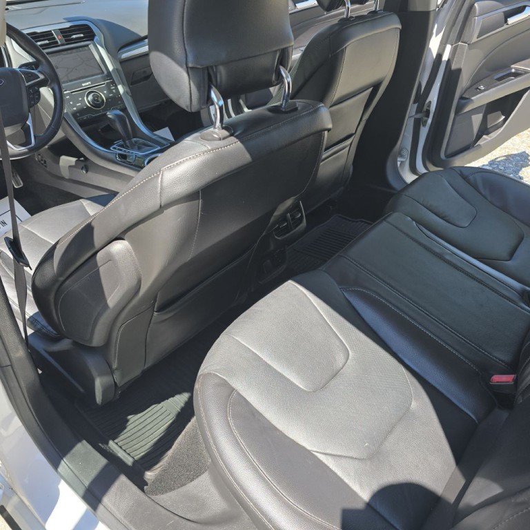2013 Ford Fusion Image 16