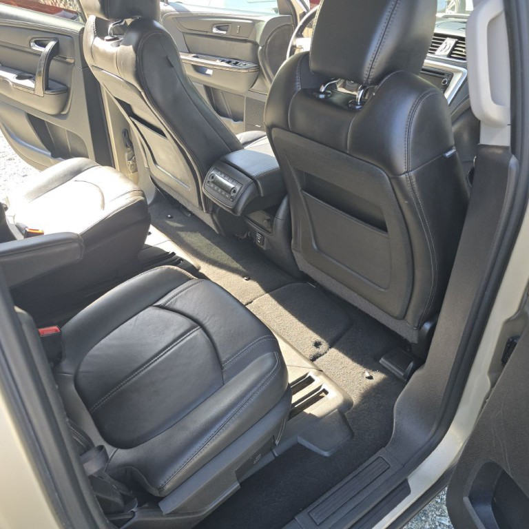 2015 GMC Acadia Image 14