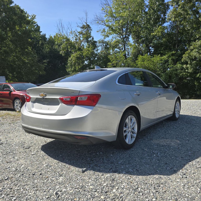 2016 Chevrolet Malibu Image 4