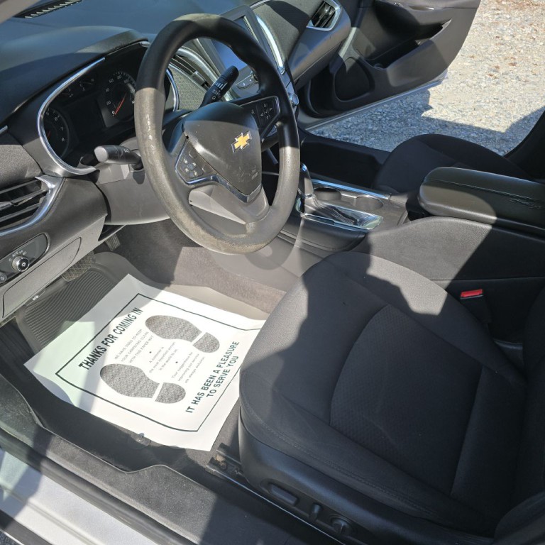 2016 Chevrolet Malibu Image 8