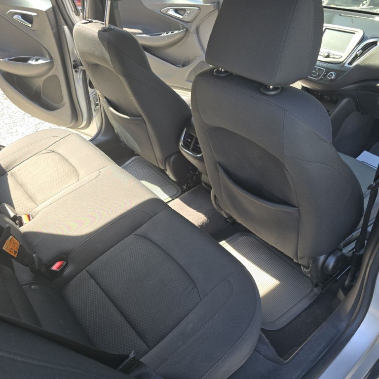 2016 Chevrolet Malibu Image 12