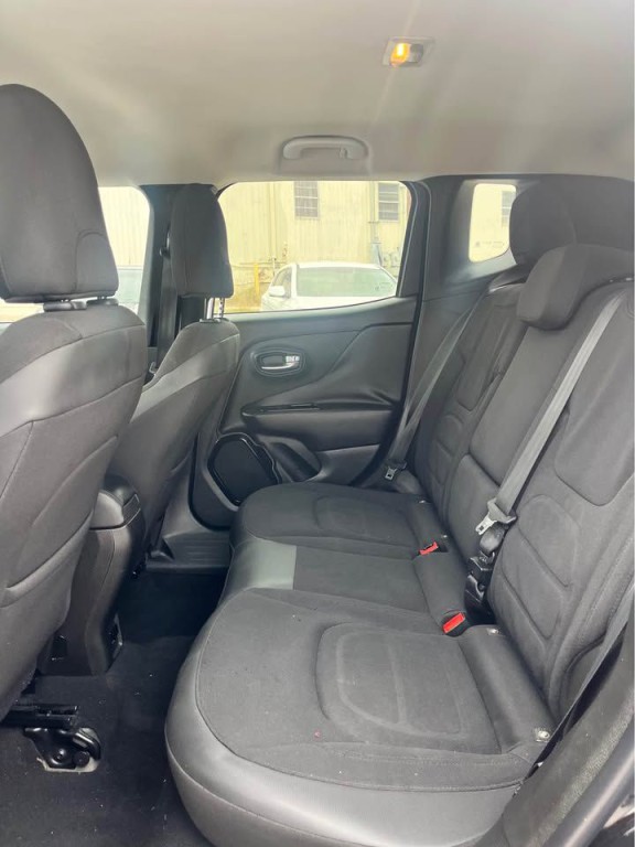 2017 Jeep Renegade Image 10