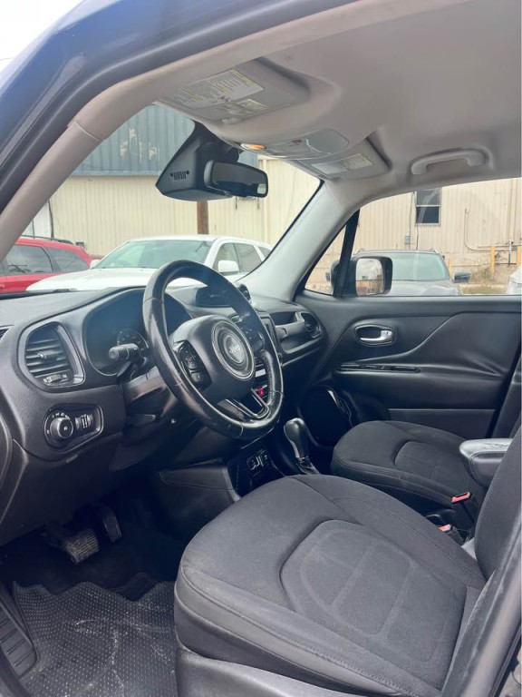 2017 Jeep Renegade Image 11