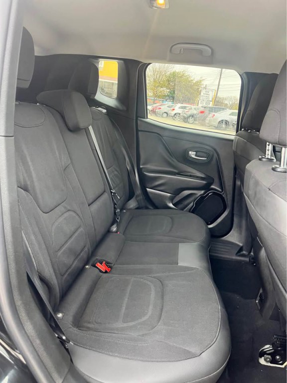 2017 Jeep Renegade Image 12