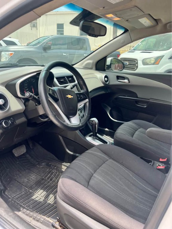 2020 Chevrolet Sonic Image 8
